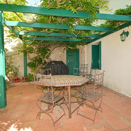 Cozy Home In Sete With Outdoor Swimming Pool Eksteriør billede