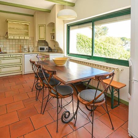 Cozy Home In Sete With Outdoor Swimming Pool Eksteriør billede