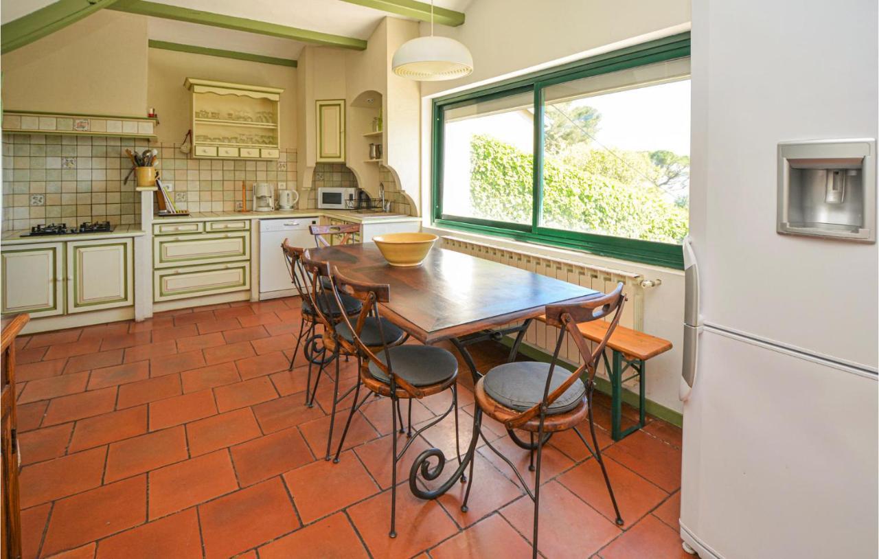 Cozy Home In Sete With Outdoor Swimming Pool Eksteriør billede